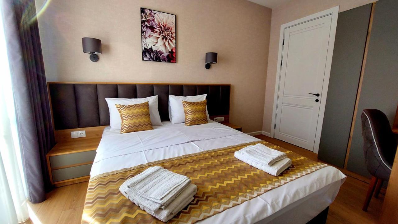 Falcon Boutique Hotel Tbilisi Buitenkant foto